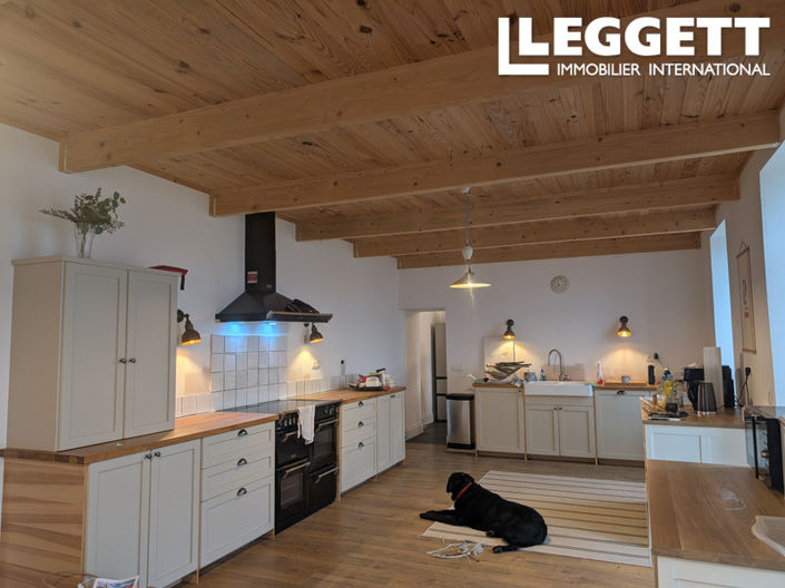 Image No.5-6 Bed House for sale