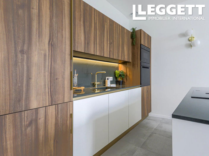 Image No.9-2 Bed Apartment for sale