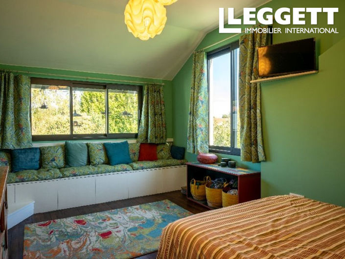 Image No.10-4 Bed House for sale