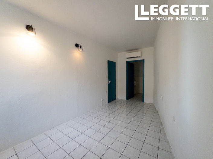 Image No.9-3 Bed House for sale