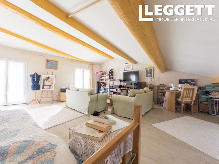 Image No.8-2 Bed House for sale