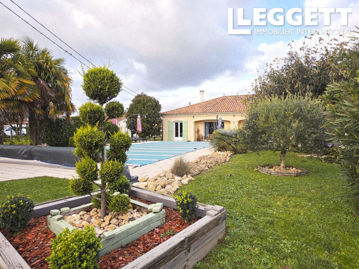 Image No.1-4 Bed House for sale