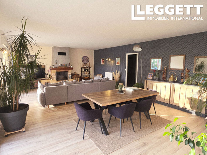 Image No.6-4 Bed House for sale