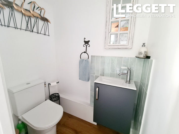 Image No.8-2 Bed House for sale