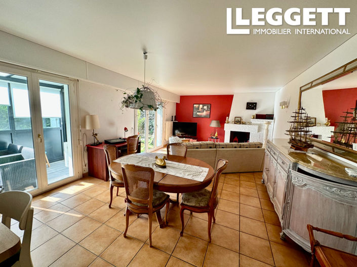 Image No.6-6 Bed House for sale