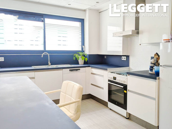 Image No.1-2 Bed House for sale