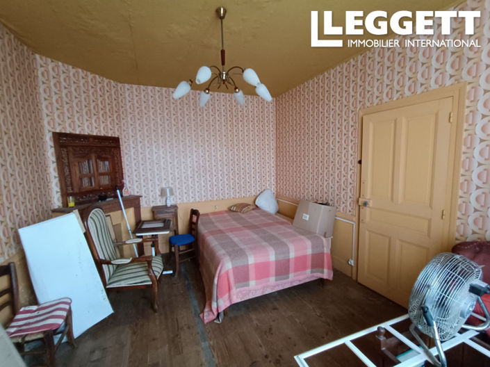 Image No.9-5 Bed House for sale