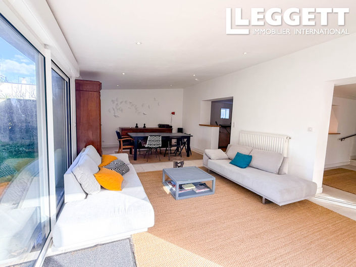 Image No.4-6 Bed House for sale