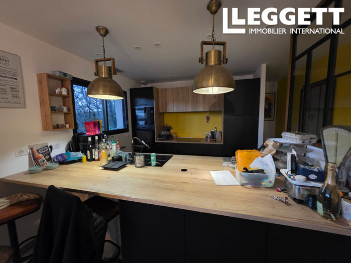 Image No.10-6 Bed House for sale