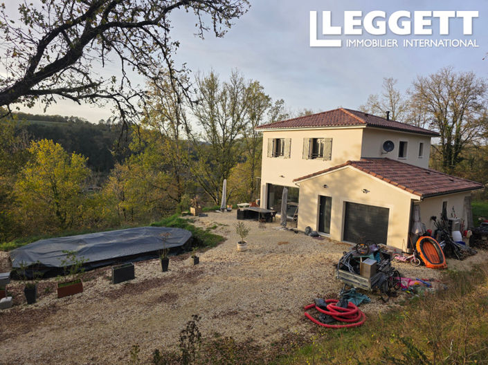 Image No.6-6 Bed House for sale