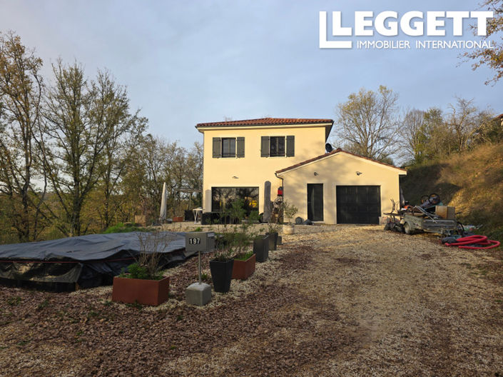 Image No.8-6 Bed House for sale