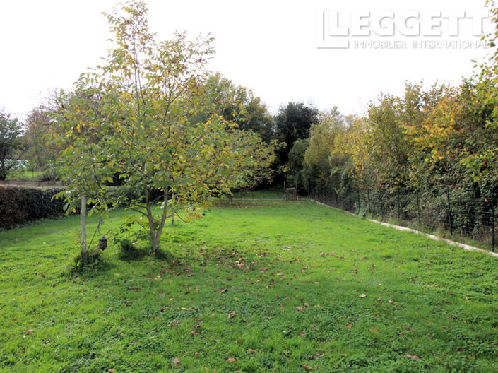 Image No.9-Maison de 2 chambres à vendre à Nanteuil-en-Vallée