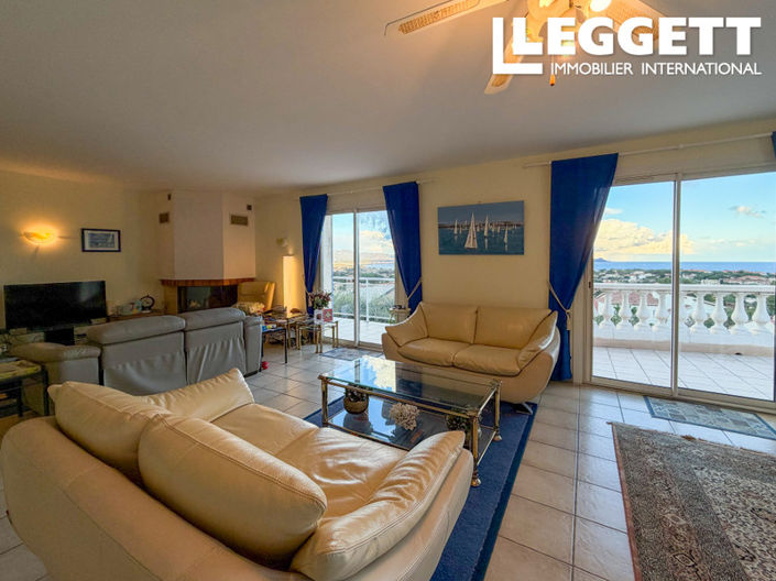 Image No.7-7 Bed House for sale