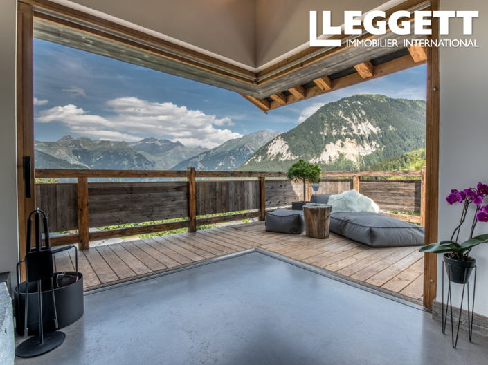 Image No.1-6 Bed House for sale