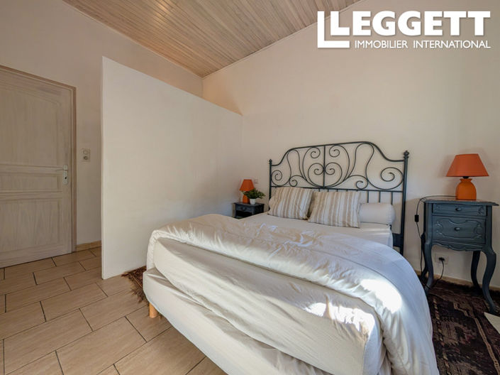 Image No.9-4 Bed House for sale