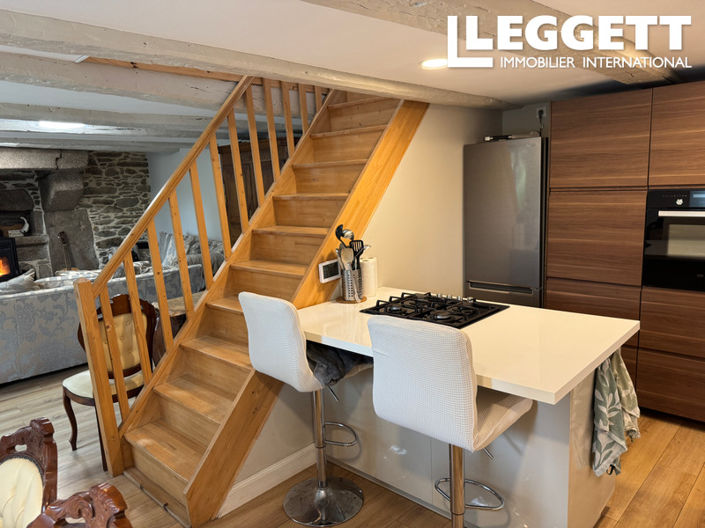 Image No.2-5 Bed House for sale