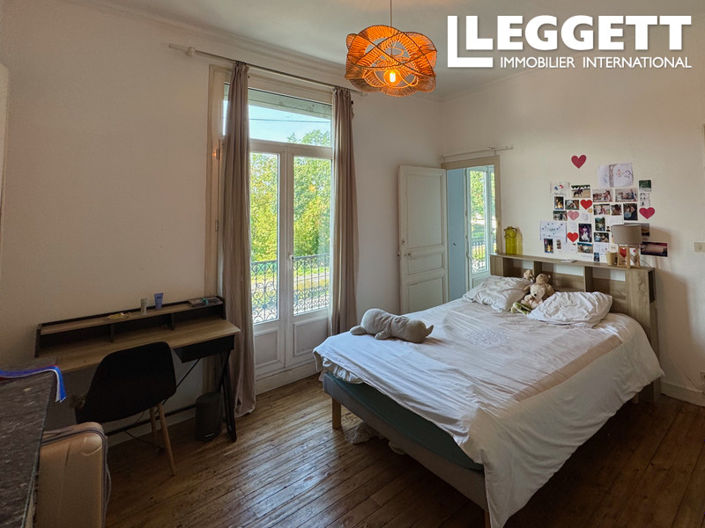 Image No.8-5 Bed House for sale