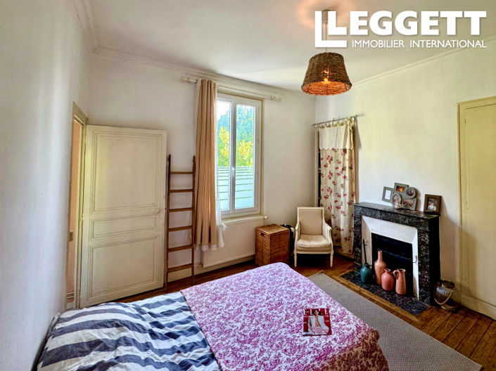 Image No.8-5 Bed House for sale