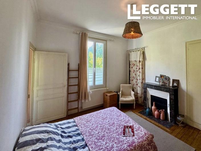 Image No.9-5 Bed House for sale