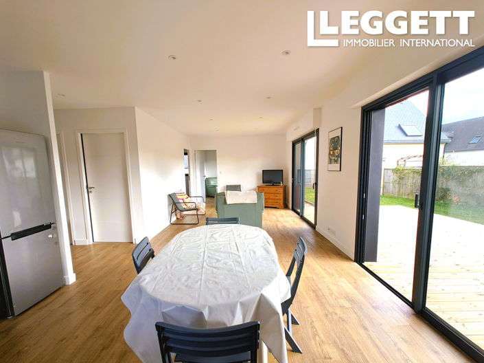 Image No.5-2 Bed House for sale