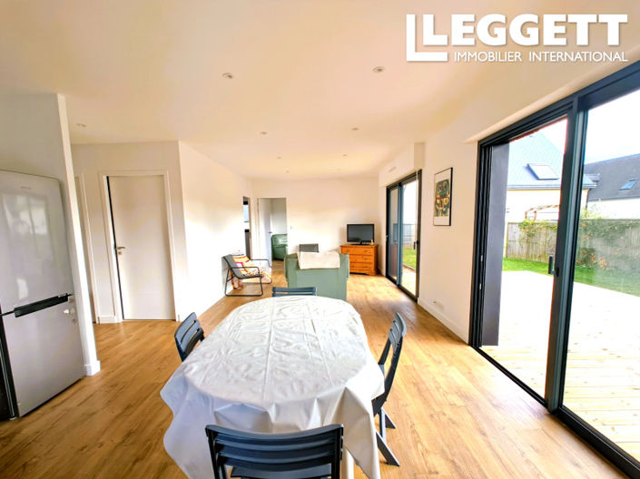 Image No.5-2 Bed House for sale