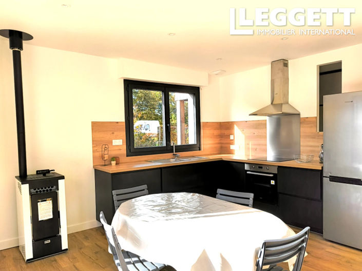 Image No.6-2 Bed House for sale