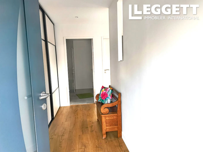 Image No.9-2 Bed House for sale