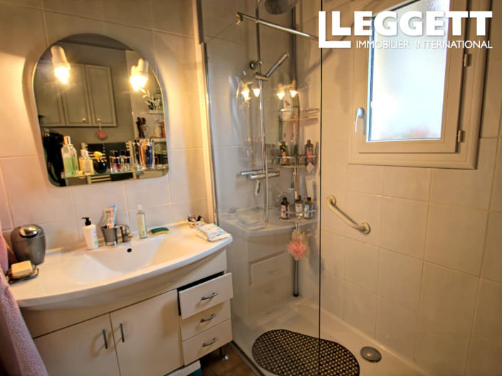 Image No.10-3 Bed House for sale