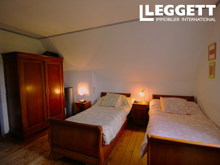 Image No.6-3 Bed House for sale