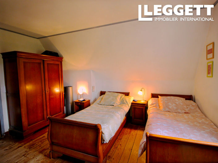 Image No.8-3 Bed House for sale