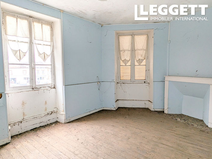 Image No.6-6 Bed House for sale