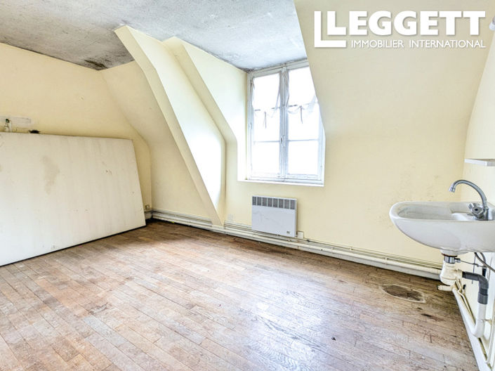 Image No.9-6 Bed House for sale