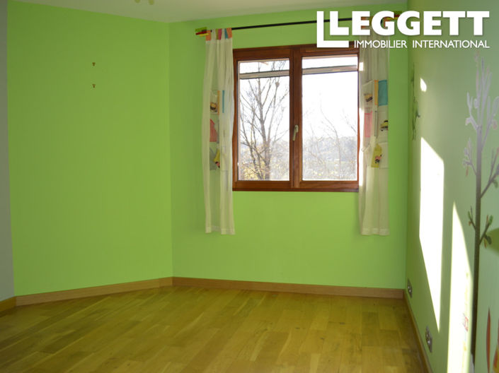 Image No.9-3 Bed House for sale