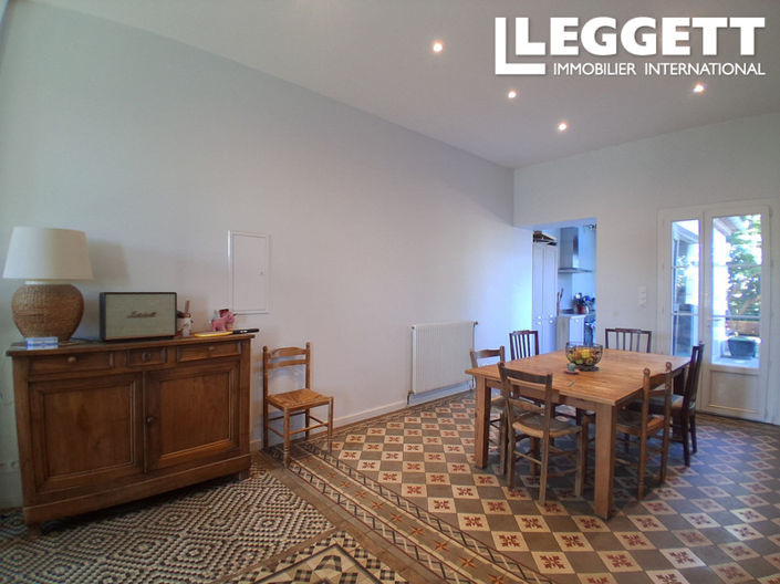 Image No.7-5 Bed House for sale