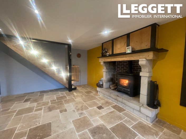 Image No.8-4 Bed House for sale