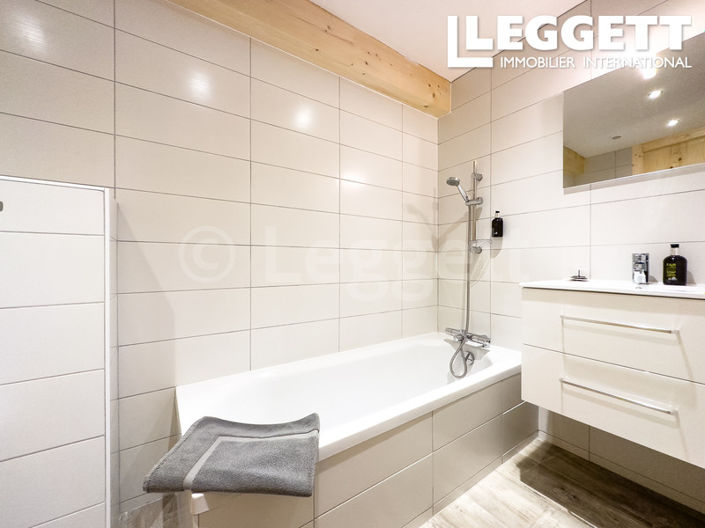 Image No.6-5 Bed Apartment for sale