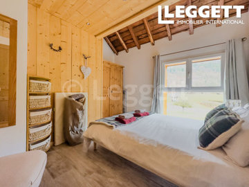 ahr0chm6ly9jzg4uagvzdglhlmltbw8vaw1hz2uvvevom