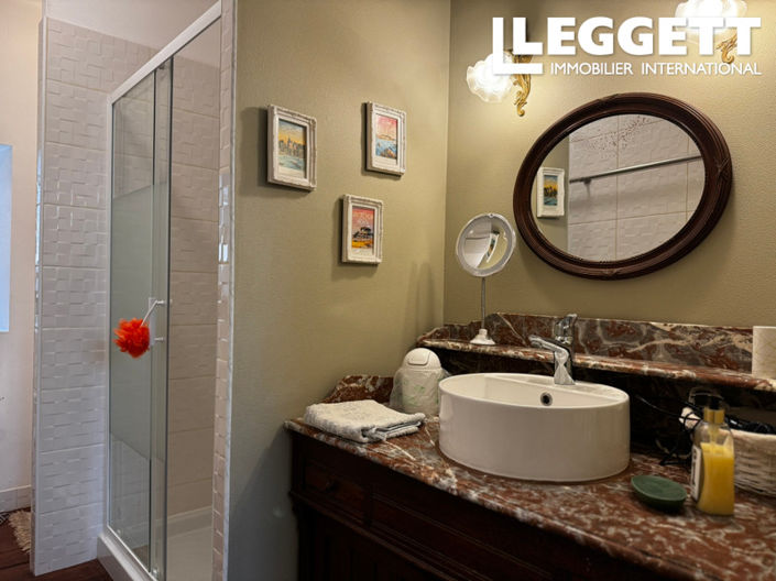 Image No.9-5 Bed House for sale