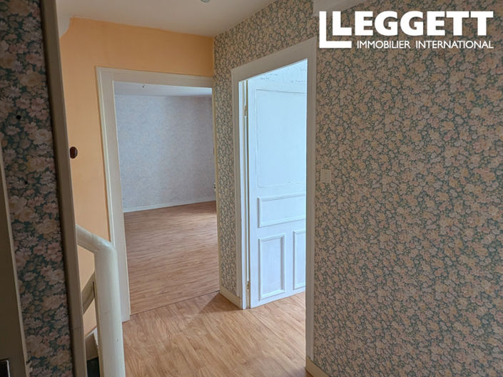 Image No.10-3 Bed House for sale