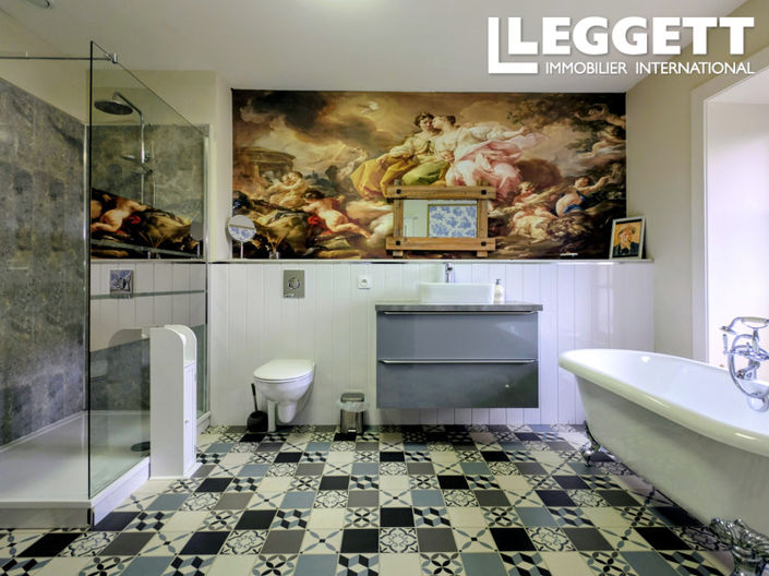 Image No.6-10 Bed Chateaux for sale