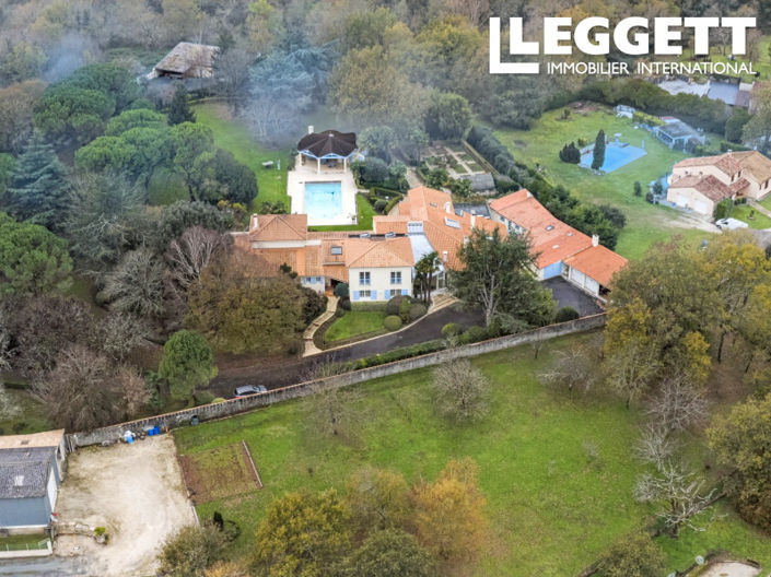 Image No.3-8 Bed House for sale