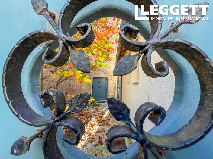 Image No.2-5 Bed House for sale