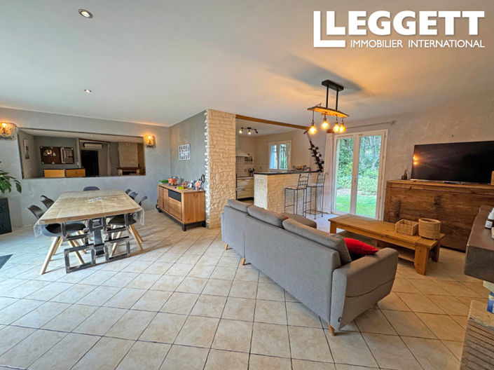 Image No.6-3 Bed House for sale