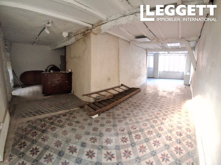 Image No.10-7 Bed House for sale