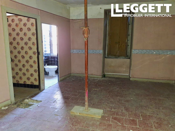 Image No.7-7 Bed House for sale