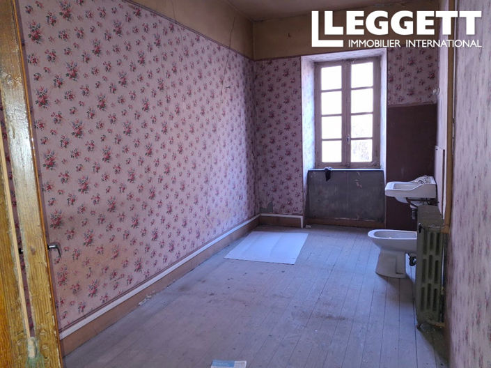 Image No.9-7 Bed House for sale