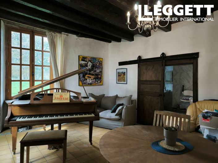 Image No.5-9 Bed House for sale