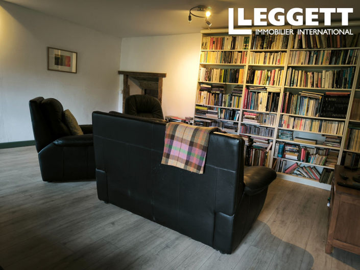 Image No.8-9 Bed House for sale