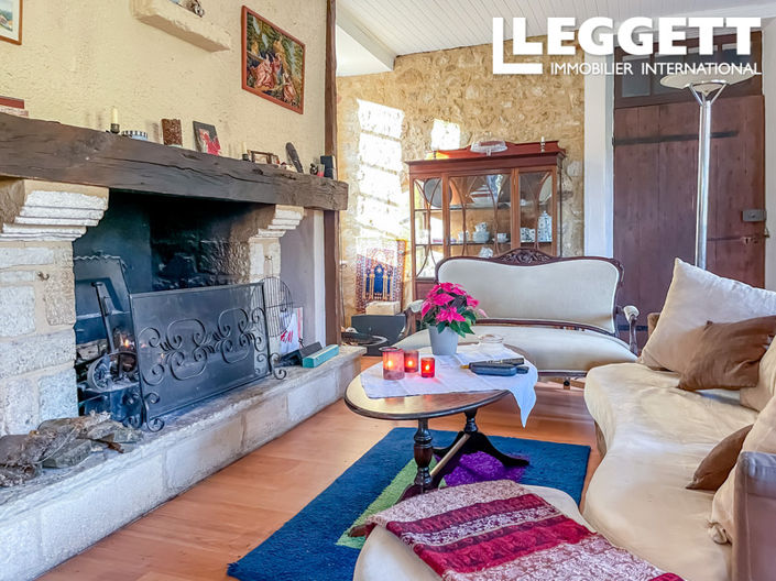 Image No.8-2 Bed House for sale