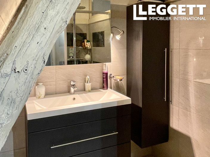 Image No.8-2 Bed House for sale